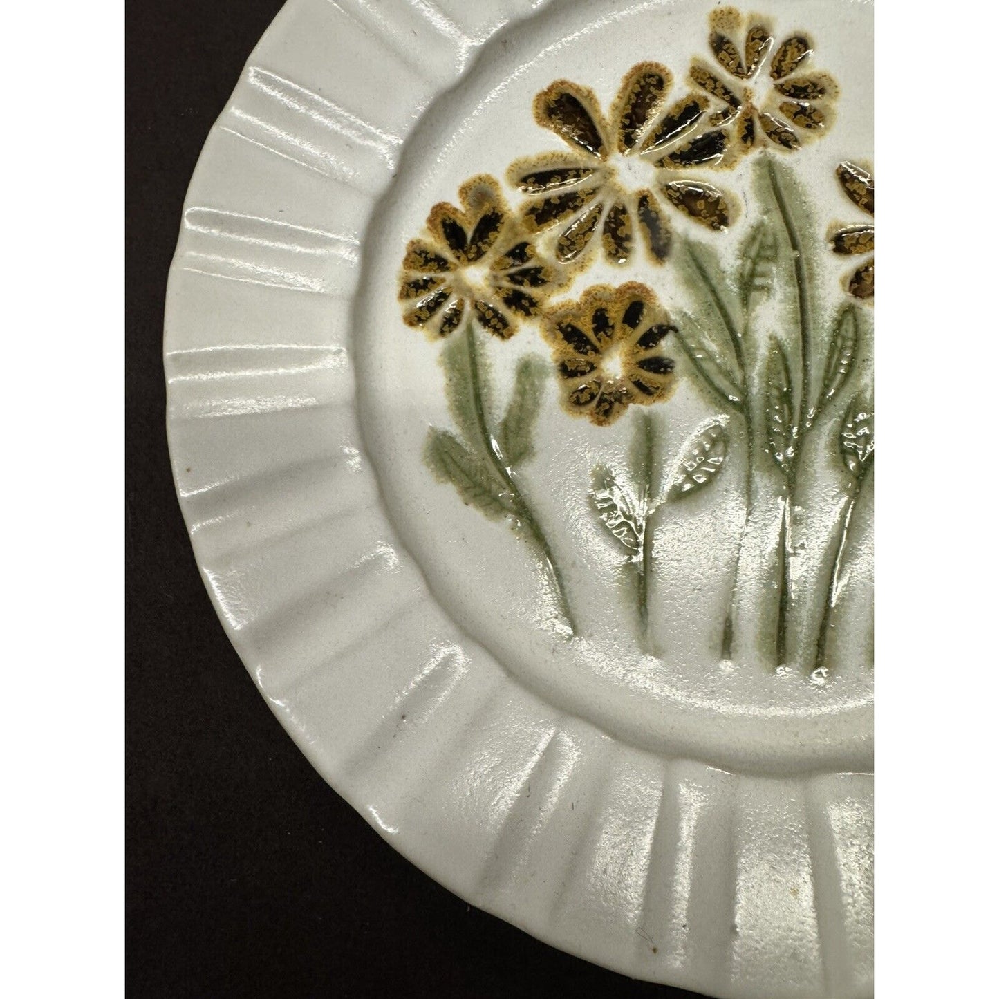 Vintage MCM Bennington Potters Vermont *1653 Plate W/ Daisies