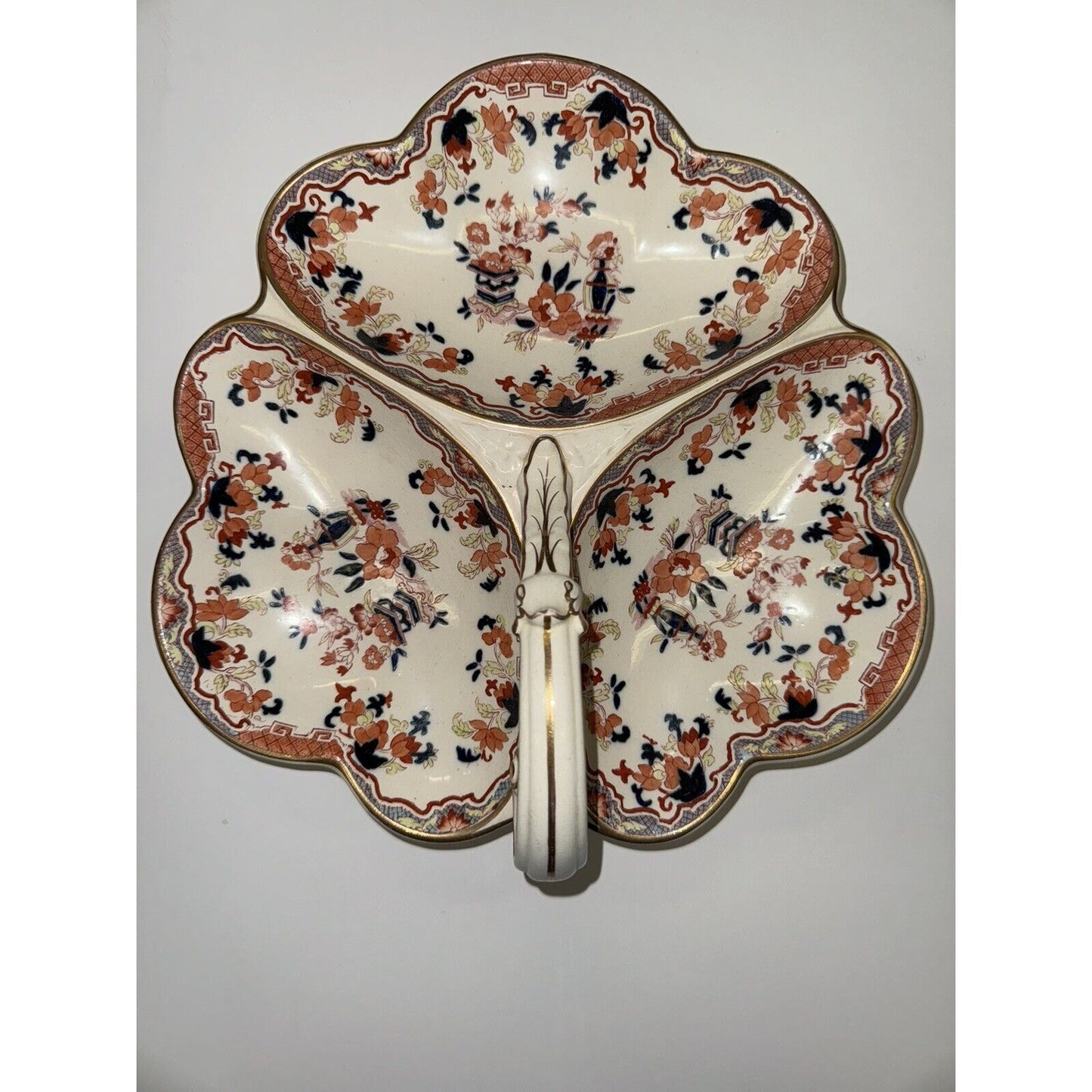 Bishop & Stonier Trefoil Handled Serving Dish