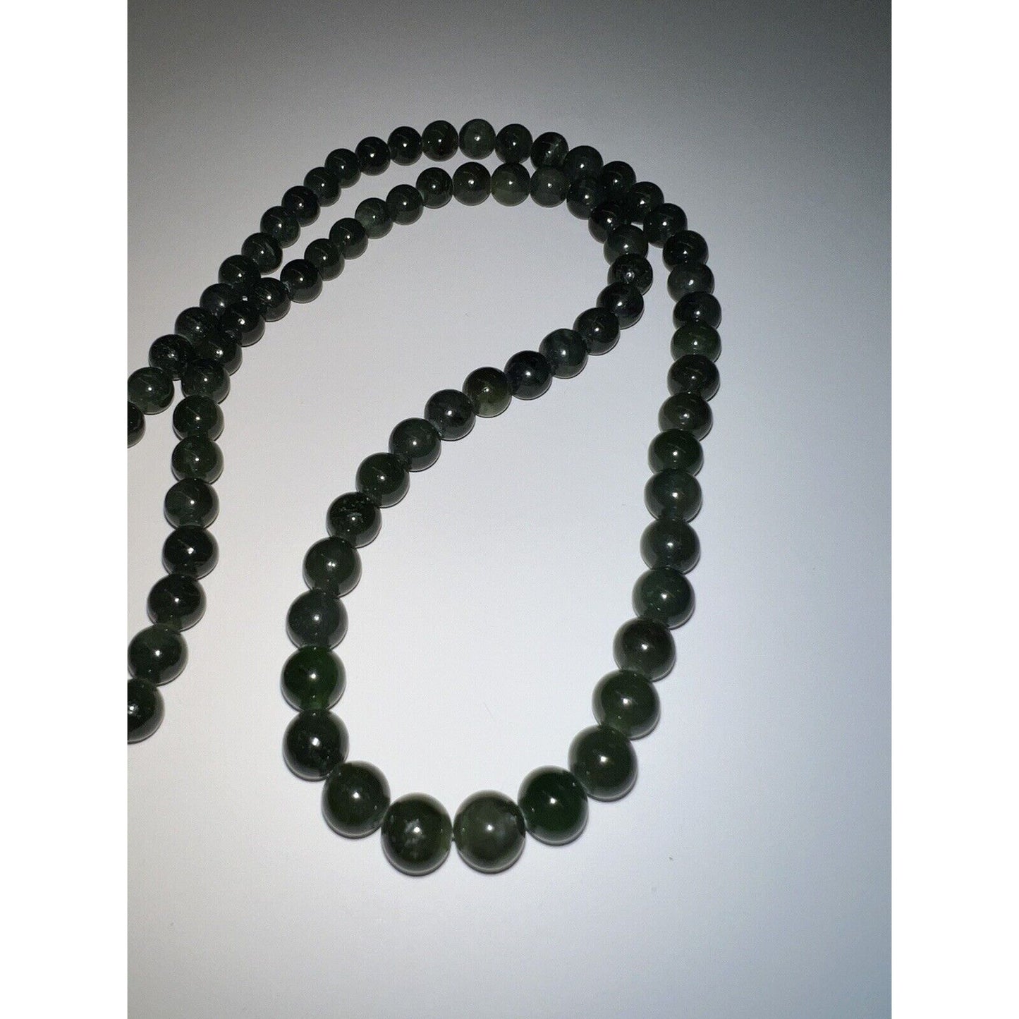 Vintage Moss Green Jade Smooth Necklace