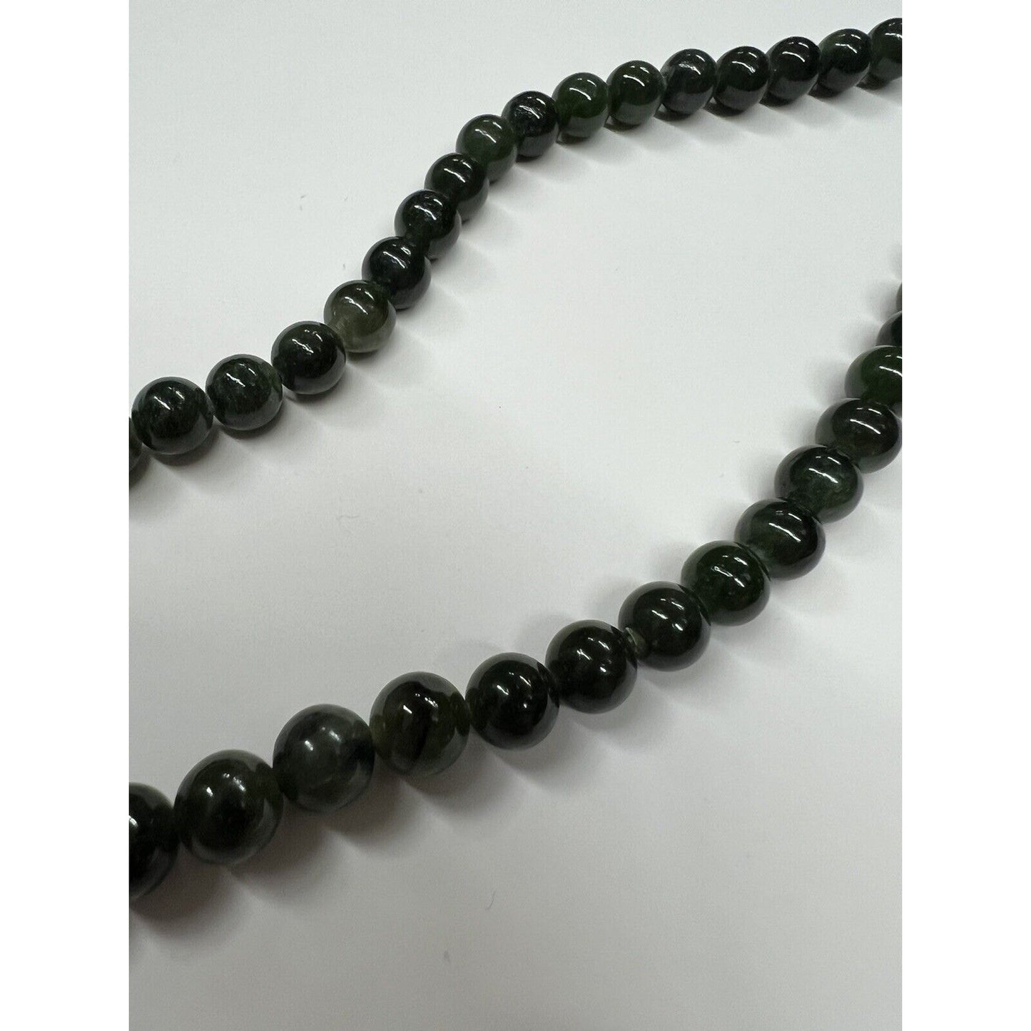 Vintage Moss Green Jade Smooth Necklace