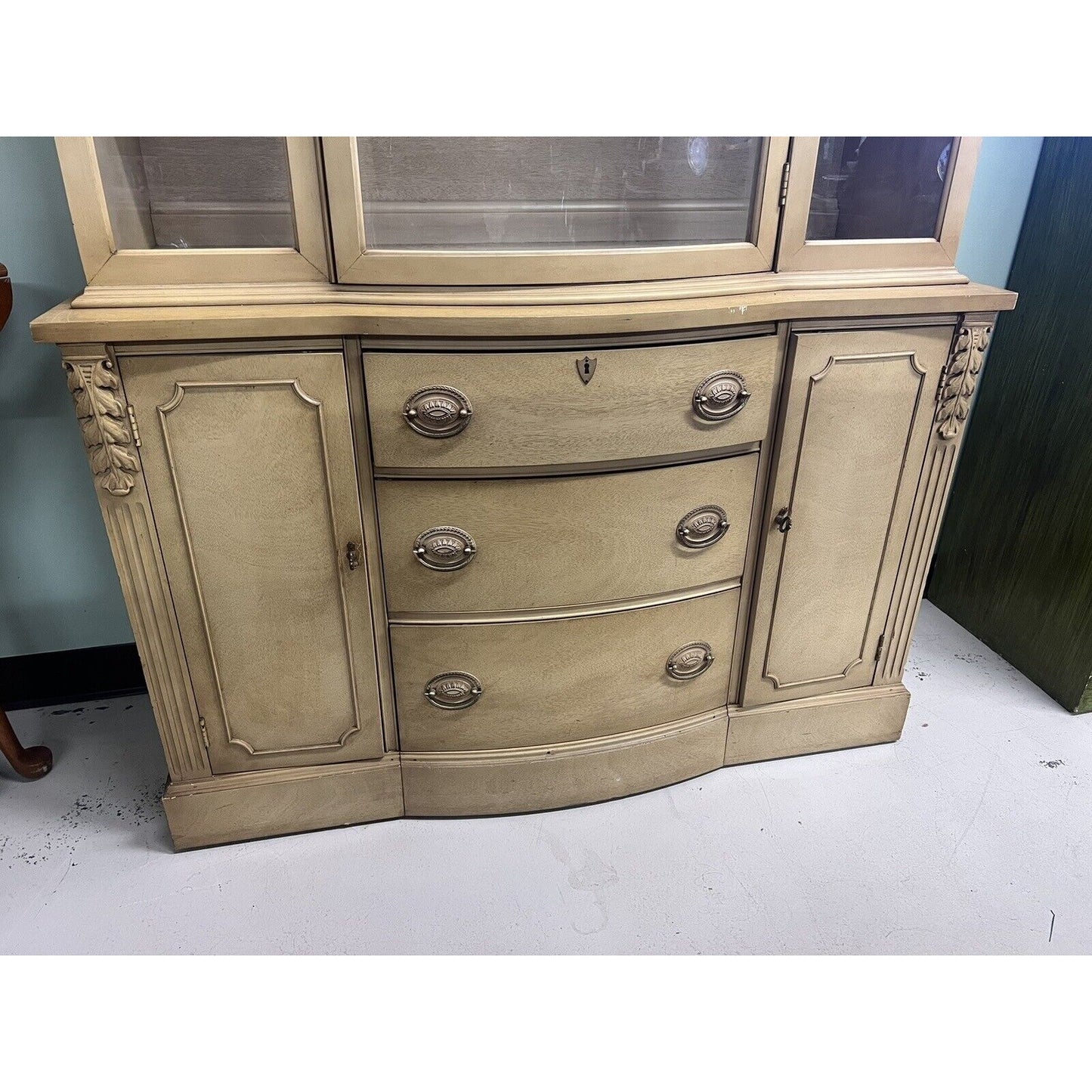 1950s Blonde Mahogany Finish Serpentine Bow Front Hutch China Cabinet