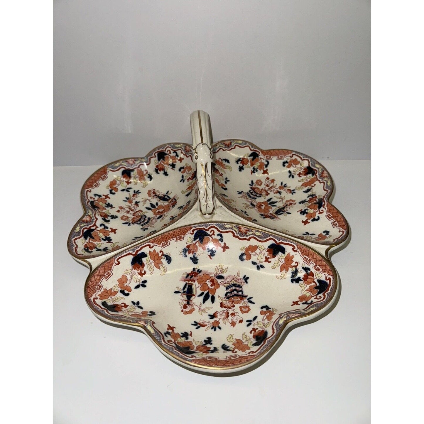 Bishop & Stonier Trefoil Handled Serving Dish