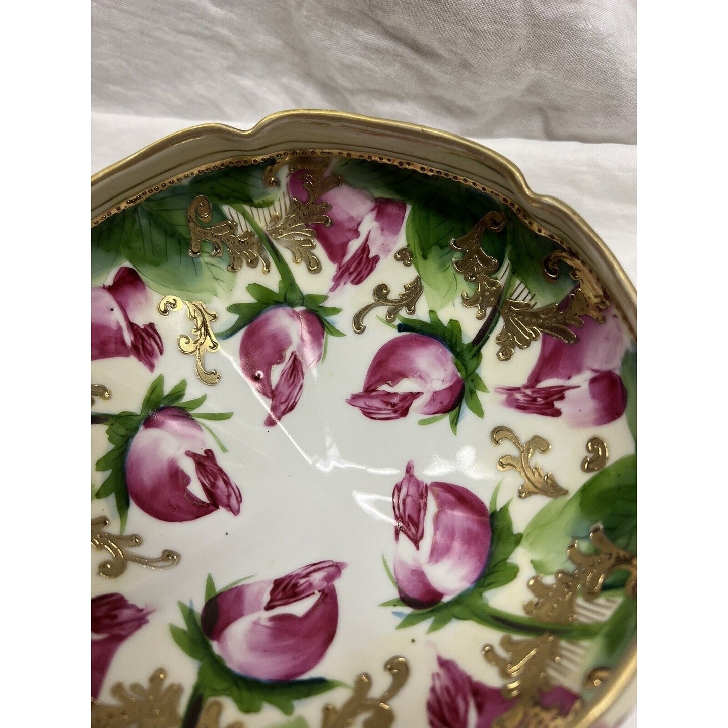 Antique Nippon 3 Footed Bowl With Gilding And Dark Pink Flowers