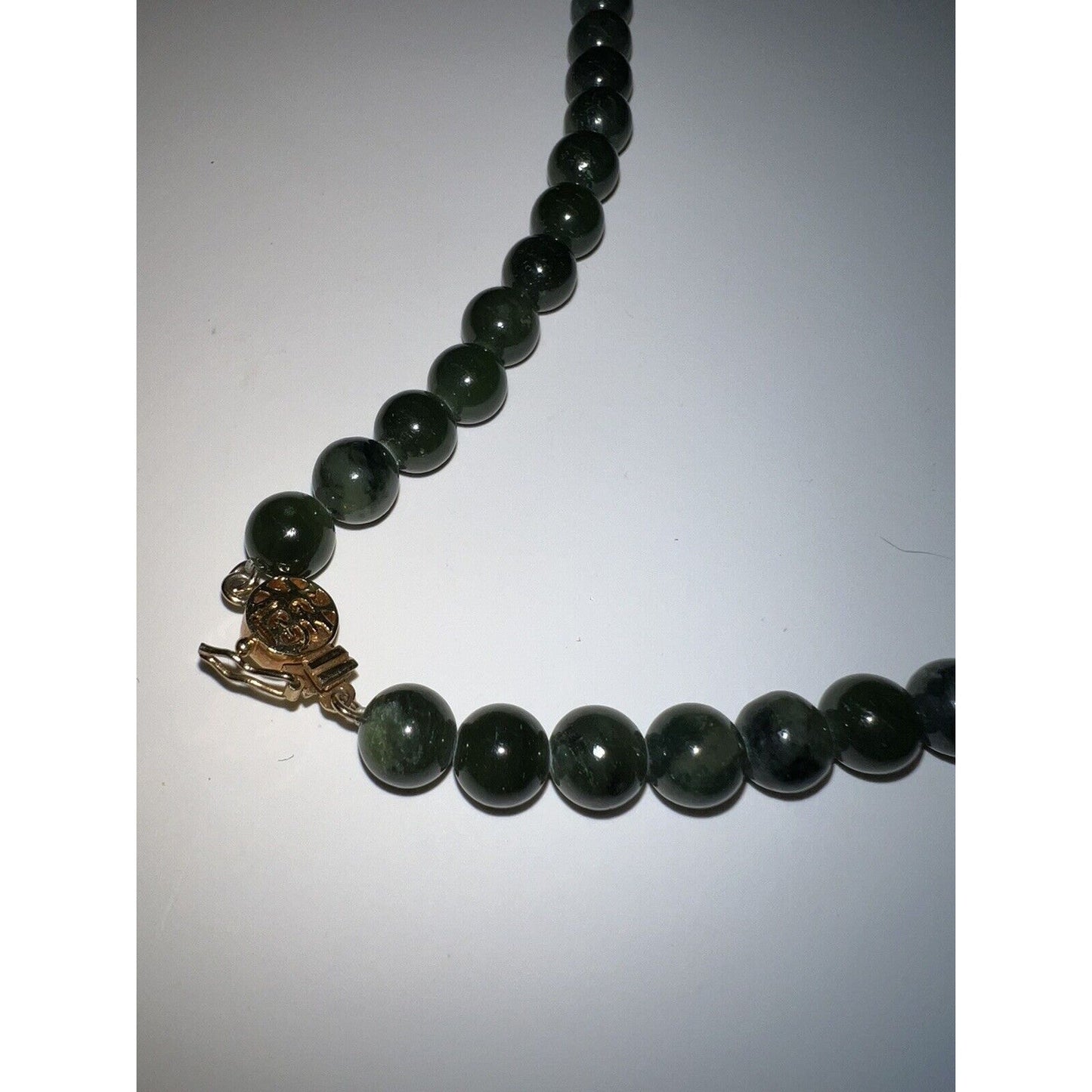 Vintage Moss Green Jade Smooth Necklace