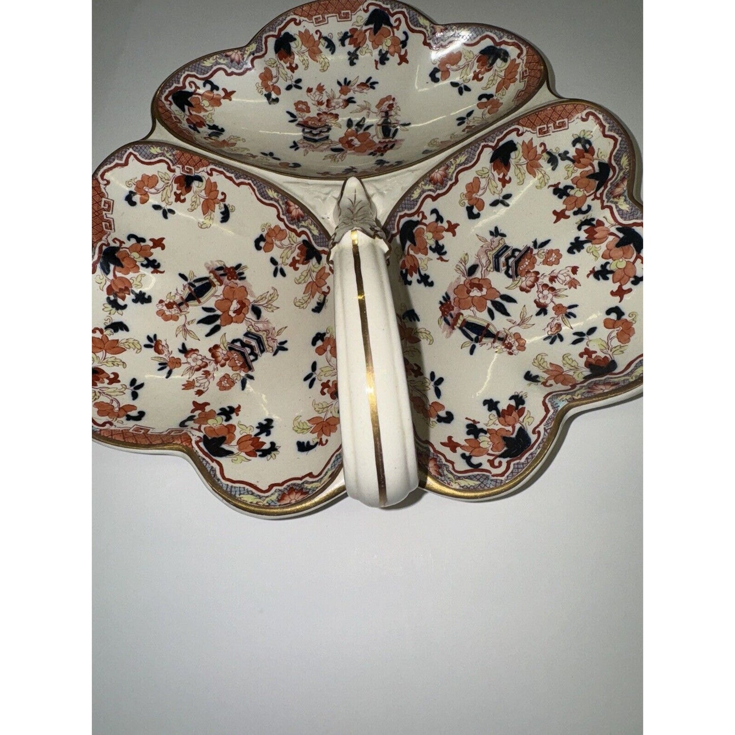 Bishop & Stonier Trefoil Handled Serving Dish