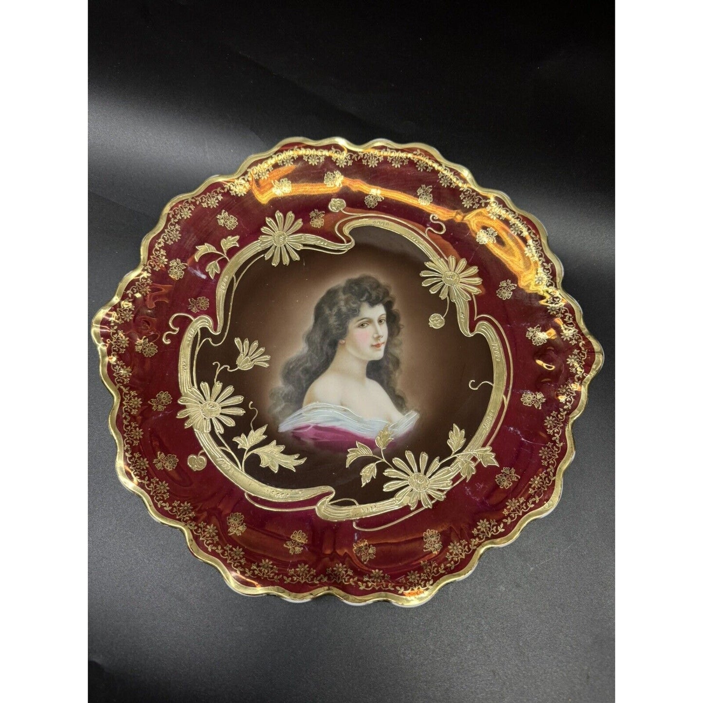 Royal Vienna Amarosa Red & Gold 13” Portrait Wall Or Cabinet Plate Bavaria