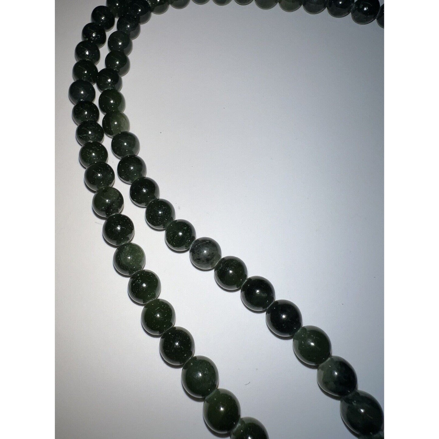 Vintage Moss Green Jade Smooth Necklace