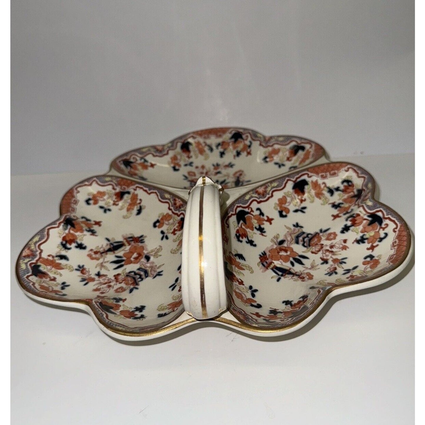 Bishop & Stonier Trefoil Handled Serving Dish