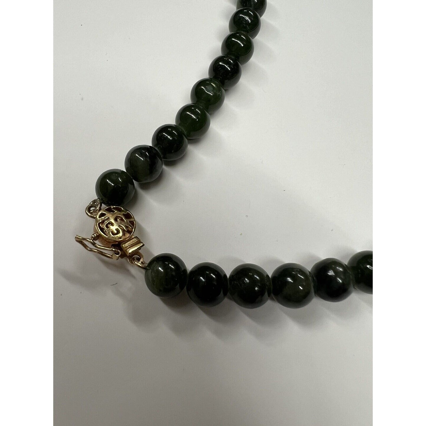 Vintage Moss Green Jade Smooth Necklace