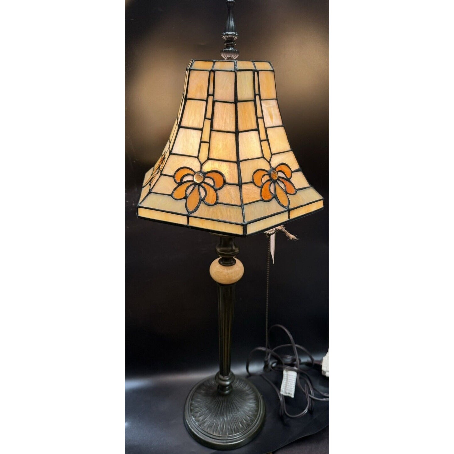 Vintage 31” Tiffany Style Lamp Lamp By Quoizel